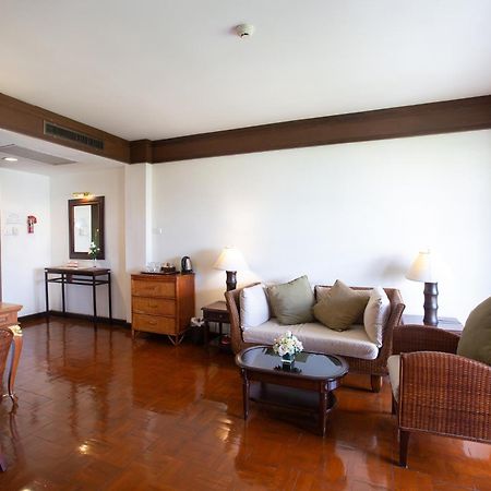 Eurasia Chiang Mai Hotel Buitenkant foto