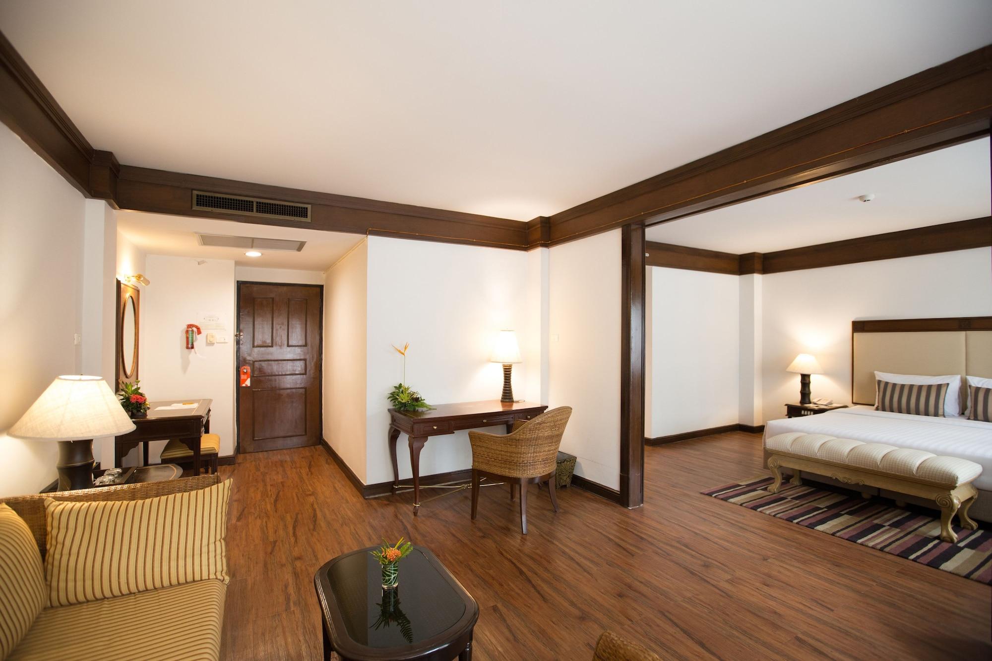 Eurasia Chiang Mai Hotel Buitenkant foto