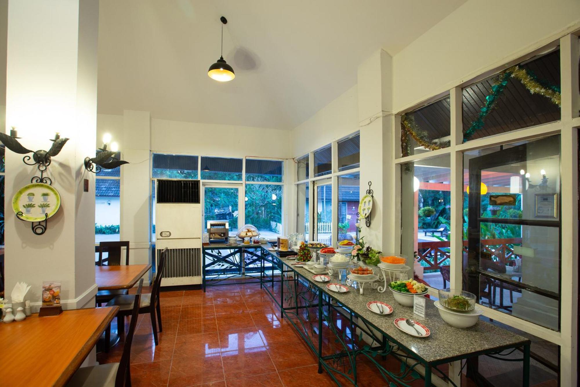 Eurasia Chiang Mai Hotel Buitenkant foto