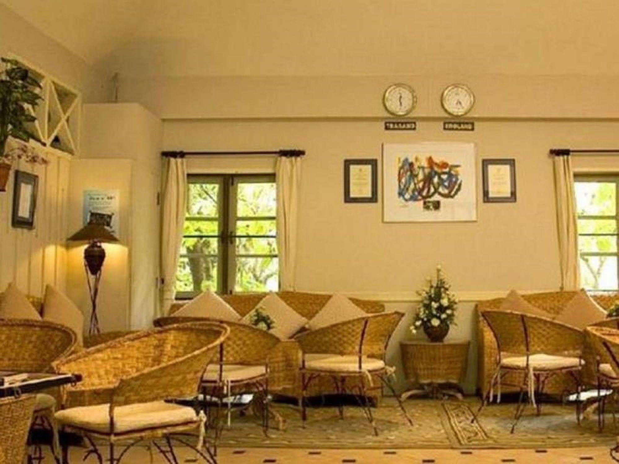 Eurasia Chiang Mai Hotel Buitenkant foto