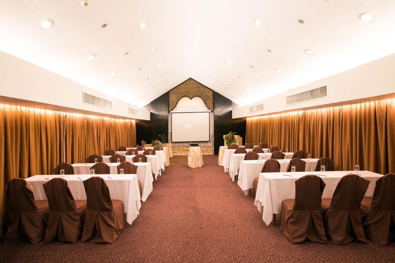Eurasia Chiang Mai Hotel Buitenkant foto